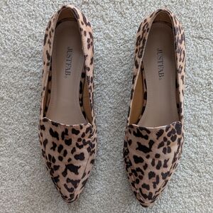 JustFab Leopard Print Faux Suede Pointed Toe Flat Loafers Size 7.5